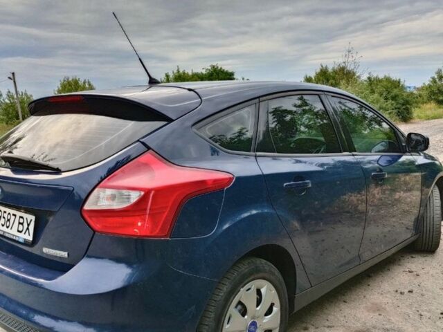 Синий Форд Фокус, объемом двигателя 1 л и пробегом 116 тыс. км за 6600 $, фото 2 на Automoto.ua