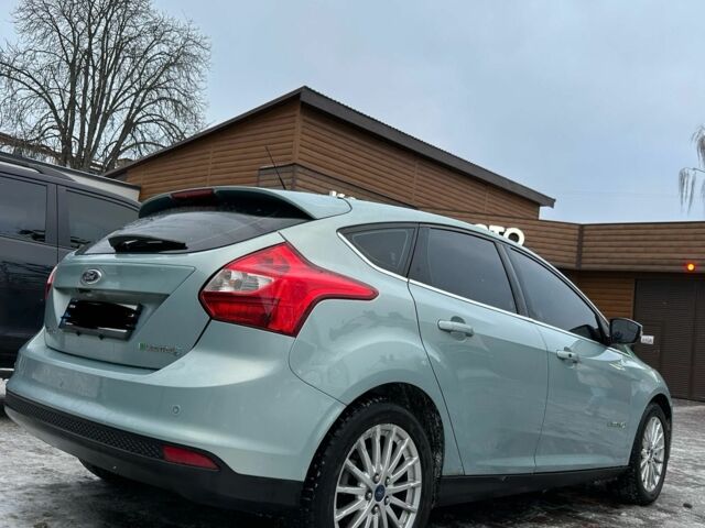 Синій Форд Фокус, об'ємом двигуна 0 л та пробігом 165 тис. км за 7500 $, фото 4 на Automoto.ua