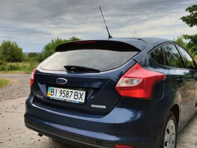 Синий Форд Фокус, объемом двигателя 1 л и пробегом 116 тыс. км за 6600 $, фото 3 на Automoto.ua