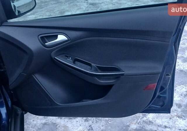 Синій Форд Фокус, об'ємом двигуна 1 л та пробігом 164 тис. км за 6000 $, фото 21 на Automoto.ua