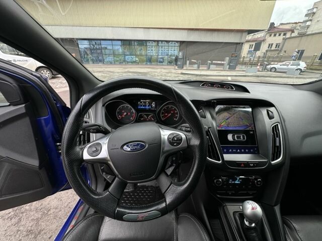 Синій Форд Фокус, об'ємом двигуна 2 л та пробігом 173 тис. км за 8900 $, фото 12 на Automoto.ua