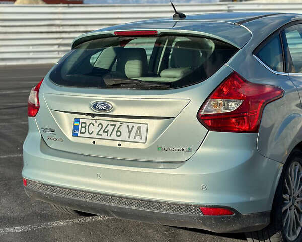 Синий Форд Фокус, объемом двигателя 0 л и пробегом 136 тыс. км за 8000 $, фото 2 на Automoto.ua