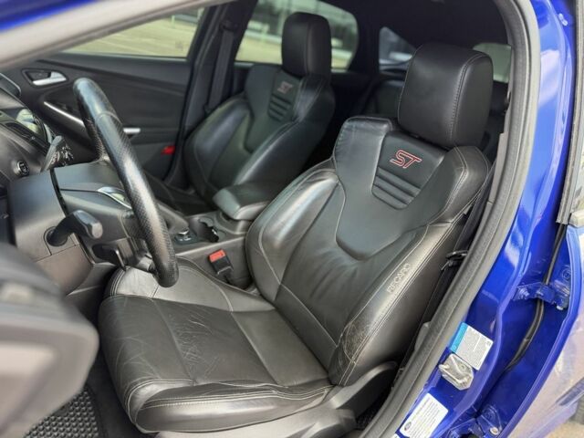 Синий Форд Фокус, объемом двигателя 2 л и пробегом 245 тыс. км за 7700 $, фото 5 на Automoto.ua