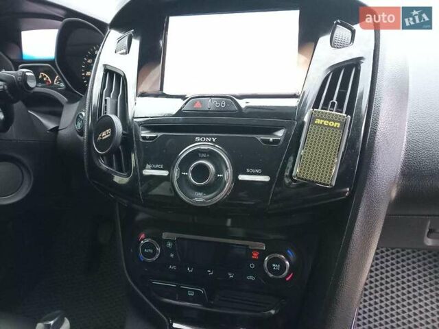 Синий Форд Фокус, объемом двигателя 2 л и пробегом 303 тыс. км за 6940 $, фото 9 на Automoto.ua