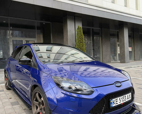 Синій Форд Фокус, об'ємом двигуна 2 л та пробігом 113 тис. км за 13500 $, фото 1 на Automoto.ua