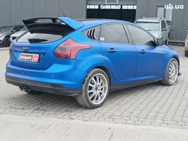 Синій Форд Фокус, об'ємом двигуна 2 л та пробігом 303 тис. км за 6940 $, фото 4 на Automoto.ua