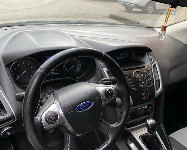 Форд Фокус 2013 в Коломые на Automoto.ua Синий Форд Фокус, объемом двигателя 1 л и пробегом 157 тыс. км за 7300 $, фото 19 на Automoto.ua