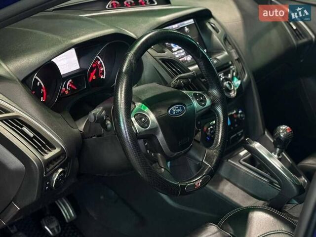 Синій Форд Фокус, об'ємом двигуна 2 л та пробігом 180 тис. км за 10500 $, фото 15 на Automoto.ua