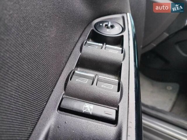 Синий Форд Фокус, объемом двигателя 2 л и пробегом 303 тыс. км за 6940 $, фото 22 на Automoto.ua