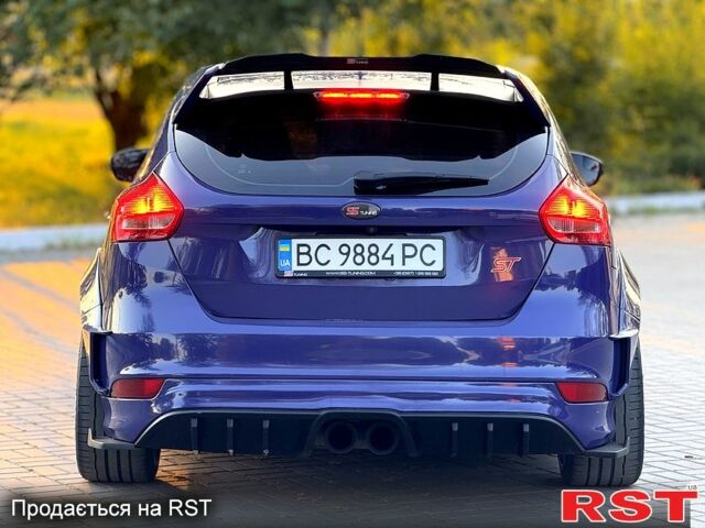 Синій Форд Фокус, об'ємом двигуна 2 л та пробігом 172 тис. км за 15999 $, фото 4 на Automoto.ua