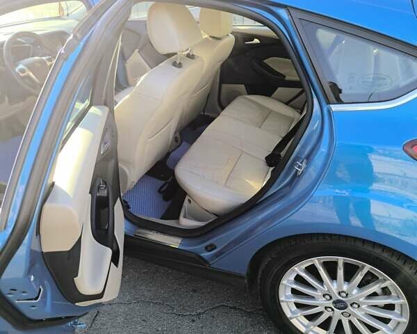 Синий Форд Фокус, объемом двигателя 0 л и пробегом 49 тыс. км за 10500 $, фото 3 на Automoto.ua