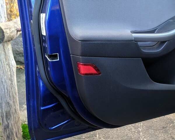 Синий Форд Фокус, объемом двигателя 1 л и пробегом 150 тыс. км за 6940 $, фото 6 на Automoto.ua