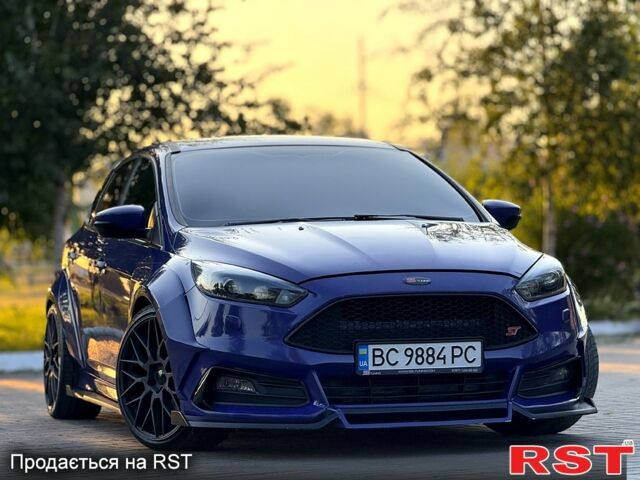 Синій Форд Фокус, об'ємом двигуна 2 л та пробігом 172 тис. км за 15999 $, фото 2 на Automoto.ua