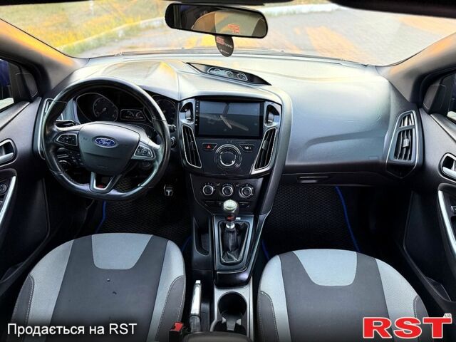 Синий Форд Фокус, объемом двигателя 2 л и пробегом 172 тыс. км за 15999 $, фото 6 на Automoto.ua