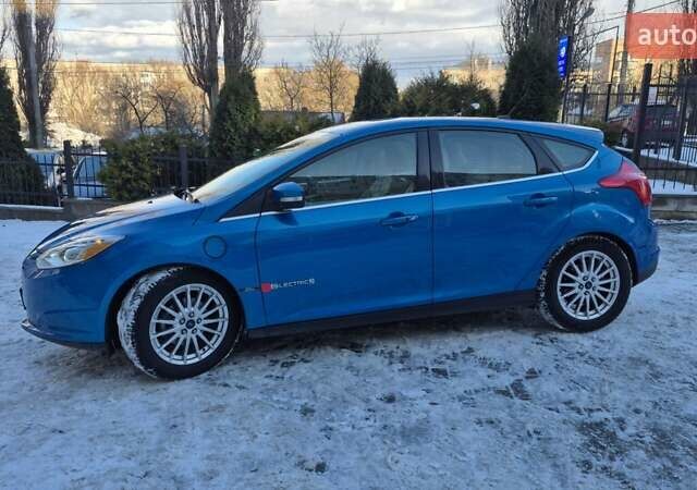 Синій Форд Фокус, об'ємом двигуна 0 л та пробігом 113 тис. км за 6999 $, фото 5 на Automoto.ua