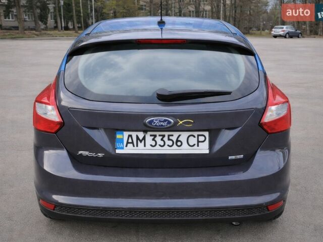 Синій Форд Фокус, об'ємом двигуна 2 л та пробігом 88 тис. км за 7990 $, фото 4 на Automoto.ua