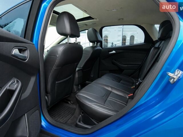 Синій Форд Фокус, об'ємом двигуна 2 л та пробігом 88 тис. км за 7990 $, фото 12 на Automoto.ua