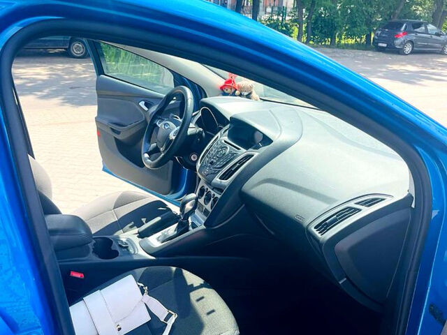 Синий Форд Фокус, объемом двигателя 2 л и пробегом 79 тыс. км за 8400 $, фото 5 на Automoto.ua
