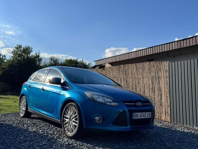 Синій Форд Фокус, об'ємом двигуна 2 л та пробігом 228 тис. км за 6200 $, фото 2 на Automoto.ua