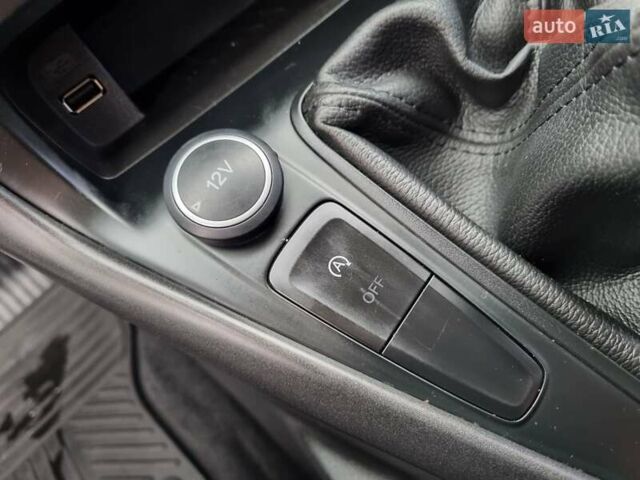 Синий Форд Фокус, объемом двигателя 1 л и пробегом 224 тыс. км за 5980 $, фото 25 на Automoto.ua