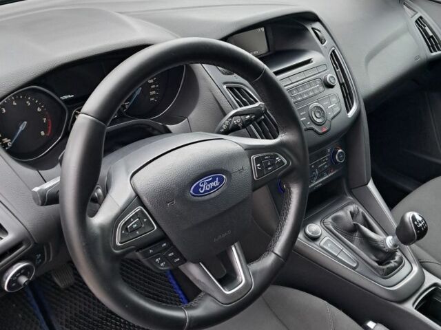 Форд Фокус 2015 в Киеве на Automoto.ua Синий Форд Фокус, объемом двигателя 1 л и пробегом 216 тыс. км за 5200 $, фото 18 на Automoto.ua