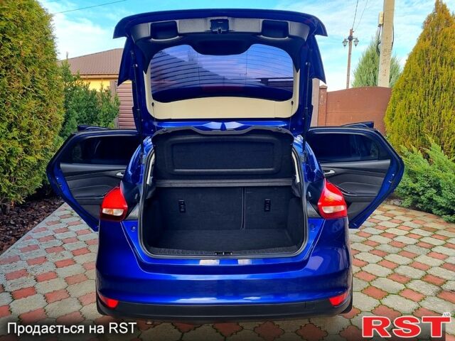 Синий Форд Фокус, объемом двигателя 1 л и пробегом 224 тыс. км за 5950 $, фото 10 на Automoto.ua