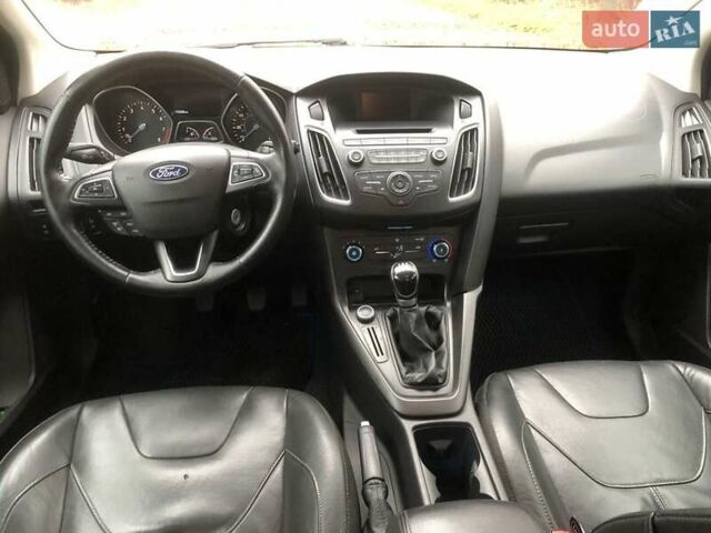 Синий Форд Фокус, объемом двигателя 2 л и пробегом 171 тыс. км за 7700 $, фото 4 на Automoto.ua
