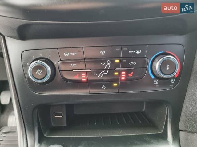 Синий Форд Фокус, объемом двигателя 1 л и пробегом 224 тыс. км за 5980 $, фото 24 на Automoto.ua