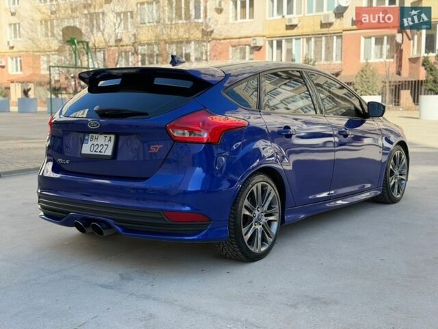 Синій Форд Фокус, об'ємом двигуна 2 л та пробігом 180 тис. км за 9500 $, фото 37 на Automoto.ua