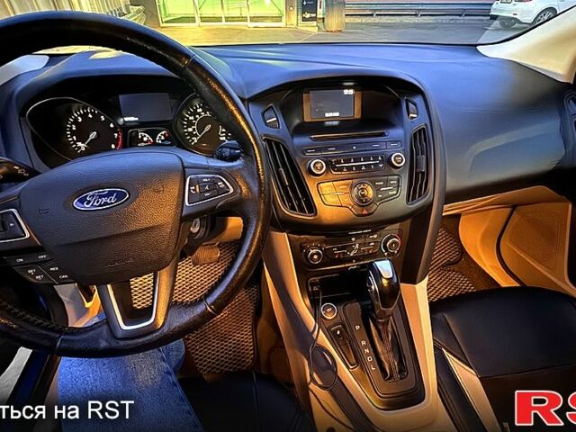 Синій Форд Фокус, об'ємом двигуна 2 л та пробігом 194 тис. км за 7000 $, фото 4 на Automoto.ua