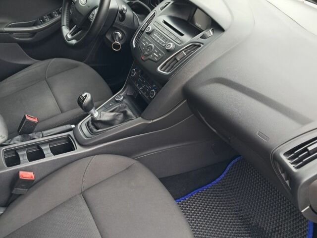 Форд Фокус 2015 в Киеве на Automoto.ua Синий Форд Фокус, объемом двигателя 1 л и пробегом 216 тыс. км за 5200 $, фото 8 на Automoto.ua