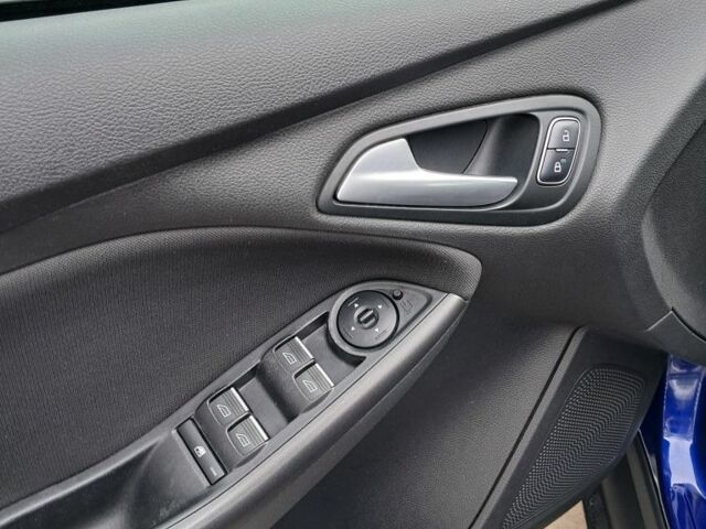 Форд Фокус 2015 в Киеве на Automoto.ua Синий Форд Фокус, объемом двигателя 1 л и пробегом 216 тыс. км за 5200 $, фото 15 на Automoto.ua