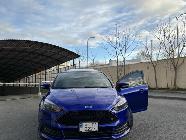 Синий Форд Фокус, объемом двигателя 2 л и пробегом 180 тыс. км за 9200 $, фото 2 на Automoto.ua