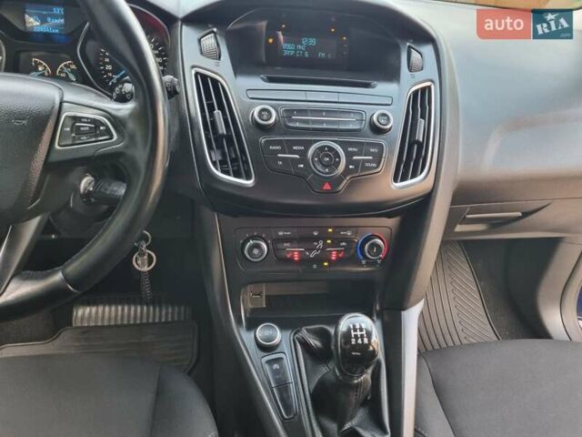 Синий Форд Фокус, объемом двигателя 1 л и пробегом 224 тыс. км за 5950 $, фото 19 на Automoto.ua