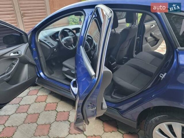 Синій Форд Фокус, об'ємом двигуна 1 л та пробігом 224 тис. км за 6700 $, фото 10 на Automoto.ua