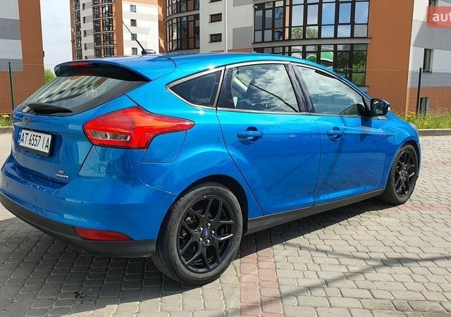 Синій Форд Фокус, об'ємом двигуна 2 л та пробігом 265 тис. км за 8500 $, фото 1 на Automoto.ua