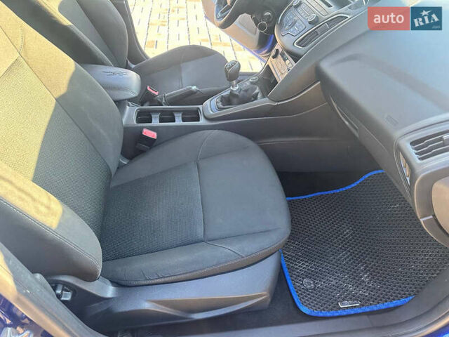 Форд Фокус 2015 в Черкассах на Automoto.ua Синий Форд Фокус, объемом двигателя 1 л и пробегом 216 тыс. км за 6300 $, фото 10 на Automoto.ua