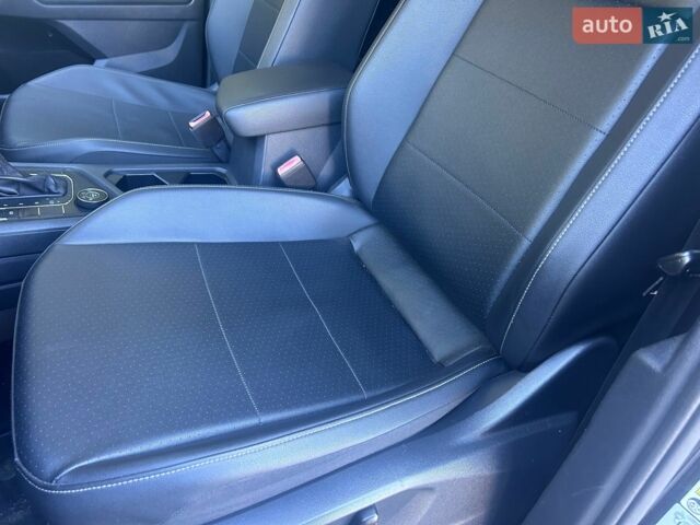 Синій Форд Фокус, об'ємом двигуна 2 л та пробігом 91 тис. км за 7400 $, фото 32 на Automoto.ua
