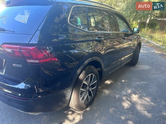 Синій Форд Фокус, об'ємом двигуна 2 л та пробігом 91 тис. км за 7400 $, фото 27 на Automoto.ua