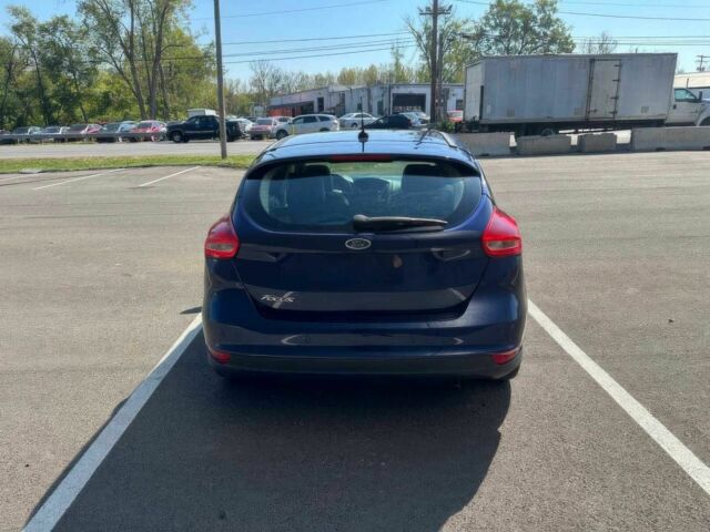 Синий Форд Фокус, объемом двигателя 2 л и пробегом 78 тыс. км за 3700 $, фото 5 на Automoto.ua