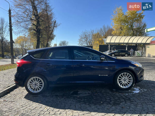 Форд Фокус 2016 в Хмельницком на Automoto.ua Синий Форд Фокус, объемом двигателя 0 л и пробегом 151 тыс. км за 7150 $, фото 3 на Automoto.ua