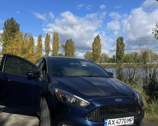 Синій Форд Фокус, об'ємом двигуна 2 л та пробігом 155 тис. км за 10500 $, фото 4 на Automoto.ua
