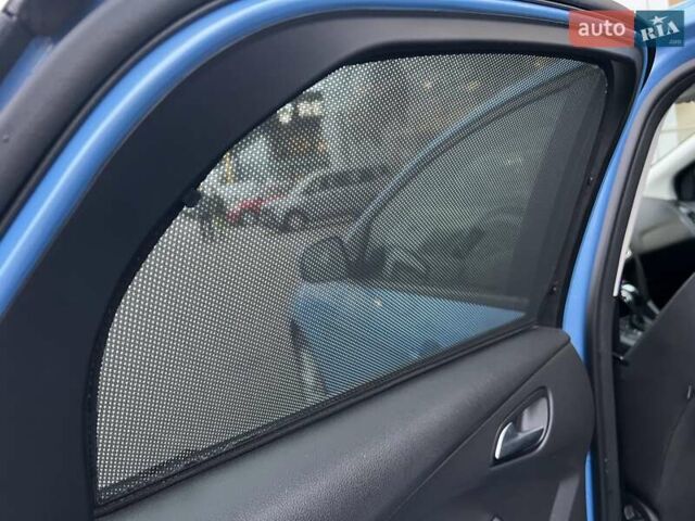 Синий Форд Фокус, объемом двигателя 1 л и пробегом 66 тыс. км за 11773 $, фото 16 на Automoto.ua
