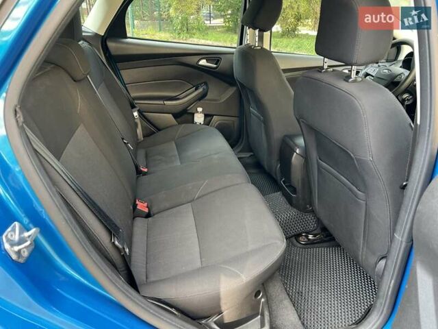 Синій Форд Фокус, об'ємом двигуна 2 л та пробігом 101 тис. км за 7450 $, фото 9 на Automoto.ua