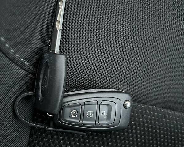 Синий Форд Фокус, объемом двигателя 1 л и пробегом 66 тыс. км за 11773 $, фото 37 на Automoto.ua