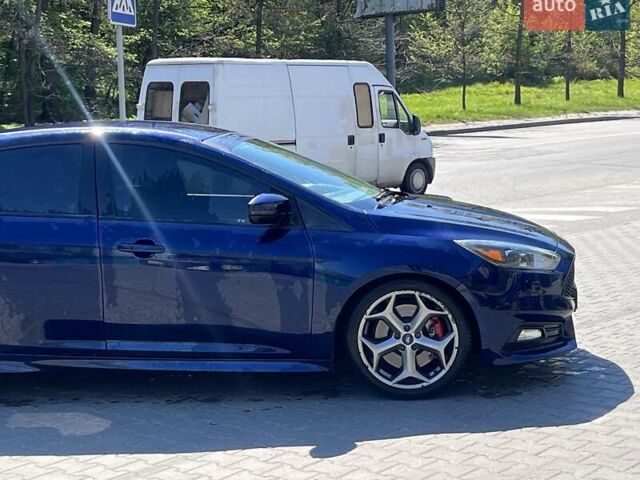 Синий Форд Фокус, объемом двигателя 2 л и пробегом 155 тыс. км за 10990 $, фото 3 на Automoto.ua