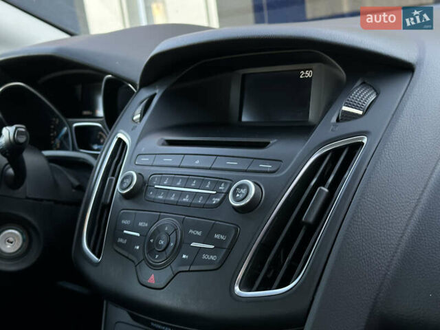 Синий Форд Фокус, объемом двигателя 0 л и пробегом 153 тыс. км за 9600 $, фото 8 на Automoto.ua