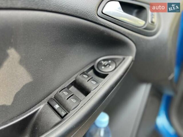 Синій Форд Фокус, об'ємом двигуна 2 л та пробігом 101 тис. км за 7450 $, фото 18 на Automoto.ua