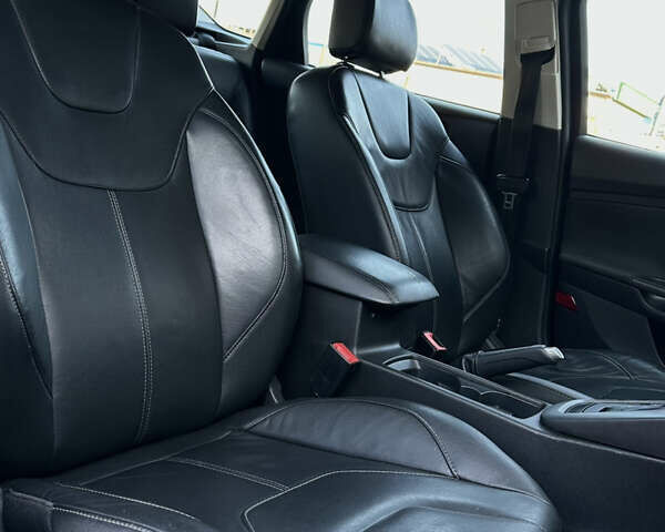 Синий Форд Фокус, объемом двигателя 0 л и пробегом 153 тыс. км за 9600 $, фото 10 на Automoto.ua