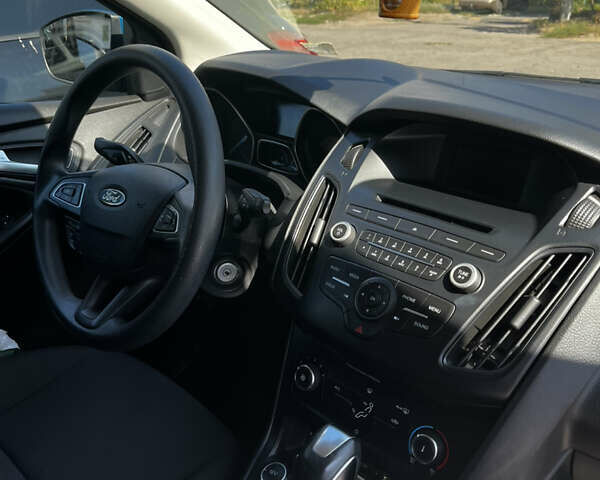 Синий Форд Фокус, объемом двигателя 2 л и пробегом 156 тыс. км за 9200 $, фото 4 на Automoto.ua